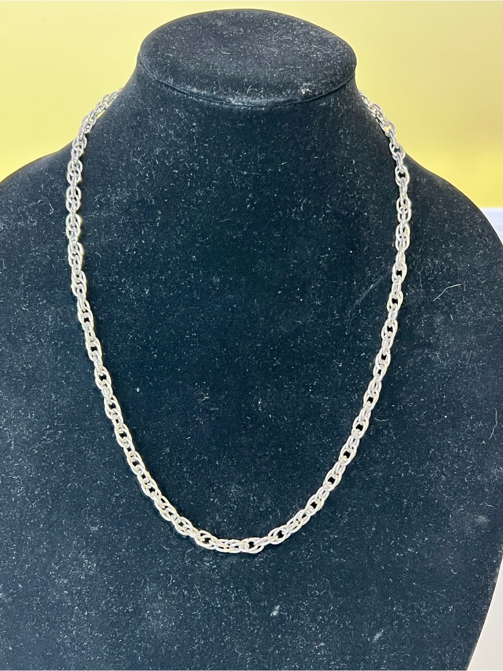 Rope Link Necklace - Classic Women's Jewelry